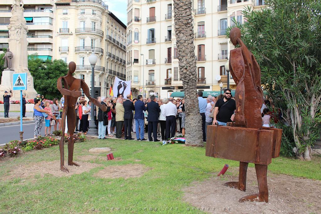 a3 Esculturas Gracias Alicante.JPG